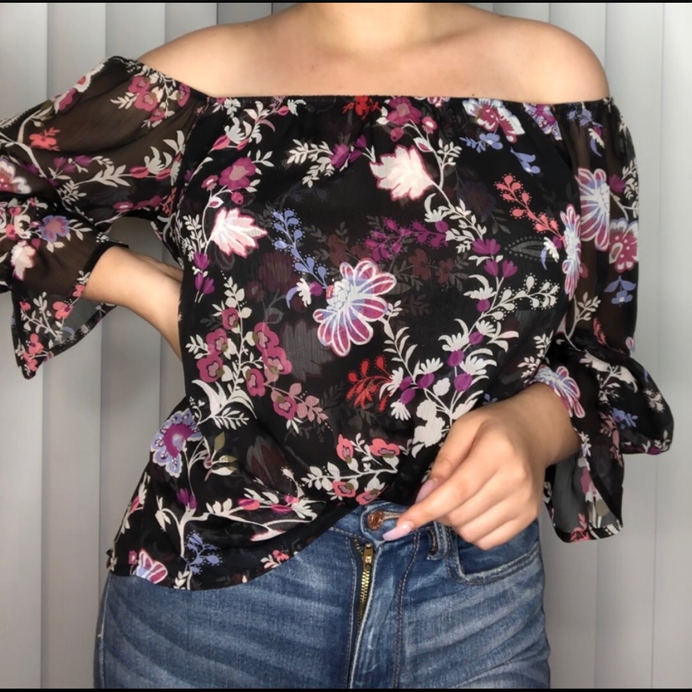 Flower print off the shoulders top
